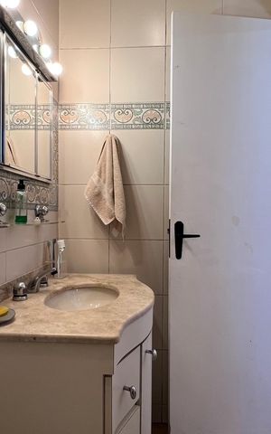 Casa à venda com 230m², 5 quartos e 2 vagas Casa à venda com 230m², 5 quartos e 2 vagasBanheiro da Suíte 2