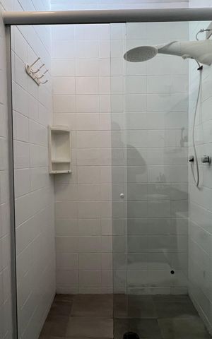 Casa à venda com 230m², 5 quartos e 2 vagas Casa à venda com 230m², 5 quartos e 2 vagasBanheiro da Suíte 5