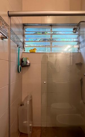 Casa à venda com 230m², 5 quartos e 2 vagas Casa à venda com 230m², 5 quartos e 2 vagasBanheiro da Suíte 2