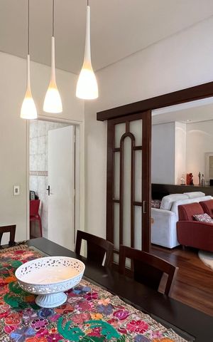 Casa à venda com 230m², 5 quartos e 2 vagas Casa à venda com 230m², 5 quartos e 2 vagasSala de Jantar