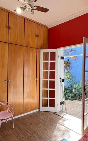 Casa à venda com 230m², 5 quartos e 2 vagas Casa à venda com 230m², 5 quartos e 2 vagasSuite 2