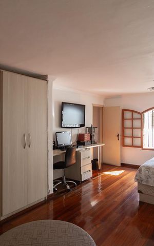 Casa à venda com 387m², 4 quartos e 3 vagas Casa à venda com 387m², 4 quartos e 3 vagasSuíte 1