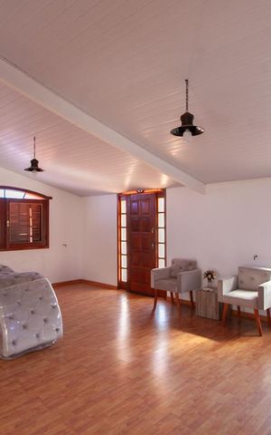 Casa à venda com 387m², 4 quartos e 3 vagas Casa à venda com 387m², 4 quartos e 3 vagasSala 3