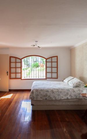 Casa à venda com 387m², 4 quartos e 3 vagas Casa à venda com 387m², 4 quartos e 3 vagasSuíte 1