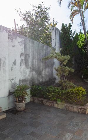 Casa à venda com 387m², 4 quartos e 3 vagas Casa à venda com 387m², 4 quartos e 3 vagasHall de Entrada