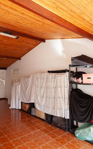 Casa à venda com 387m², 4 quartos e 3 vagas Casa à venda com 387m², 4 quartos e 3 vagasSala 4