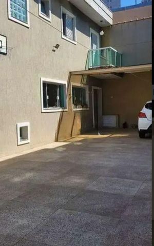Casa à venda com 200m², 3 quartos e 7 vagas