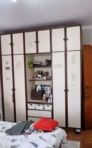Casa à venda com 200m², 3 quartos e 7 vagas Casa à venda com 200m², 3 quartos e 7 vagasQuarto
