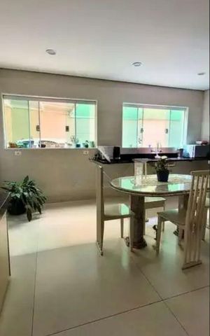 Casa à venda com 200m², 3 quartos e 7 vagas Casa à venda com 200m², 3 quartos e 7 vagasCozinha