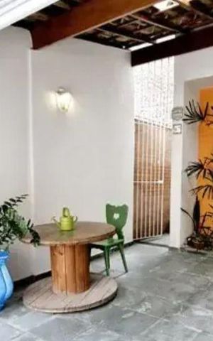 Casa à venda com 250m², 2 quartos e 1 vaga Casa à venda com 250m², 2 quartos e 1 vagaQuintal