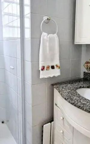 Casa à venda com 250m², 2 quartos e 1 vaga Casa à venda com 250m², 2 quartos e 1 vagaBanheiro