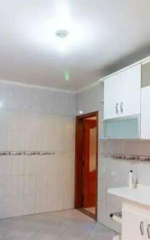 Casa à venda com 230m², 3 quartos e 4 vagas Casa à venda com 230m², 3 quartos e 4 vagasCozinha