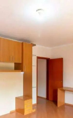 Casa à venda com 230m², 3 quartos e 4 vagas Casa à venda com 230m², 3 quartos e 4 vagasQuarto