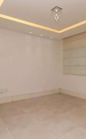 Casa à venda com 200m², 2 quartos e 3 vagasSala