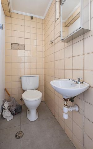 Apartamento à venda com 94m², 2 quartos e 1 vaga Apartamento à venda com 94m², 2 quartos e 1 vagaBanheiro de Serviço