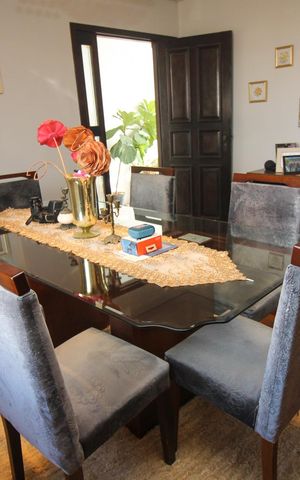 Casa à venda com 292m², 4 quartos e 4 vagas Casa à venda com 292m², 4 quartos e 4 vagasSala de Jantar