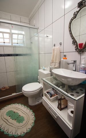 Casa à venda com 292m², 4 quartos e 4 vagas Casa à venda com 292m², 4 quartos e 4 vagasBanheiro 1