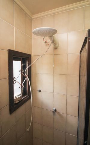 Casa à venda com 292m², 4 quartos e 4 vagas Casa à venda com 292m², 4 quartos e 4 vagasBanheiro 2