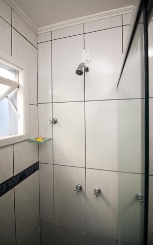 Casa à venda com 292m², 4 quartos e 4 vagas Casa à venda com 292m², 4 quartos e 4 vagasBanheiro 1