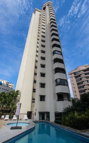 Apartamento à venda com 100m², 3 quartos e 3 vagasÁrea comum - Piscina