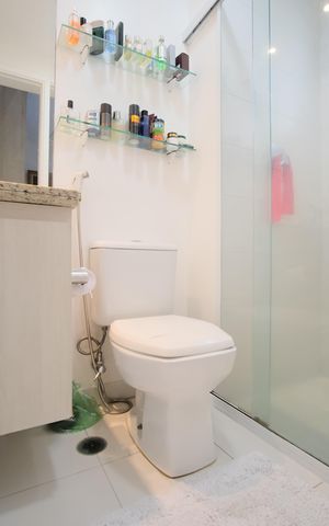 Apartamento à venda com 98m², 2 quartos e 2 vagasBanheiro da Suíte 1