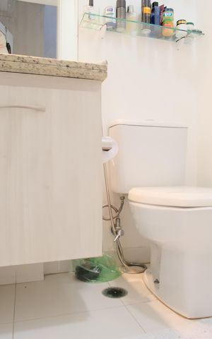 Apartamento à venda com 98m², 2 quartos e 2 vagasBanheiro da Suíte 1