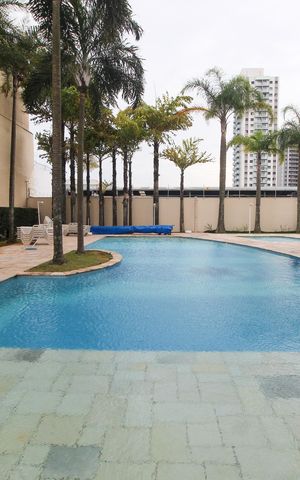 Apartamento à venda com 170m², 3 quartos e 3 vagasÁrea comum - Piscina
