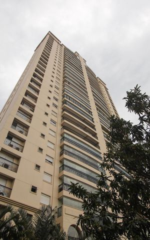 Apartamento à venda com 170m², 3 quartos e 3 vagasFachada