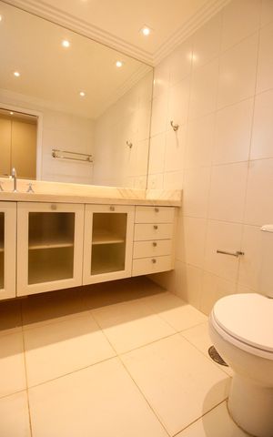 Apartamento à venda com 170m², 3 quartos e 3 vagasBanheiro da Suíte 1