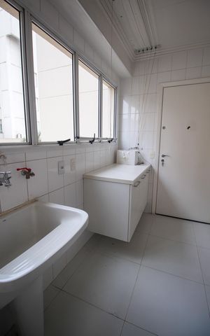 Apartamento à venda com 170m², 3 quartos e 3 vagasÁrea de Serviço
