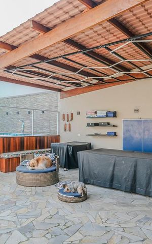 Casa à venda com 442m², 3 quartos e 6 vagasQuintal