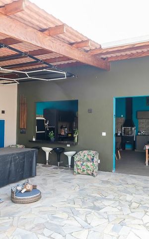 Casa à venda com 442m², 3 quartos e 6 vagasQuintal