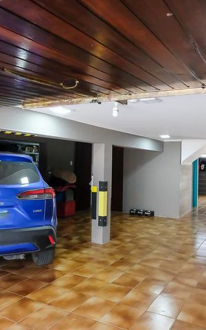 Casa à venda com 442m², 3 quartos e 6 vagasGaragem