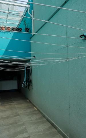 Casa à venda com 442m², 3 quartos e 6 vagasÁrea de serviço externa