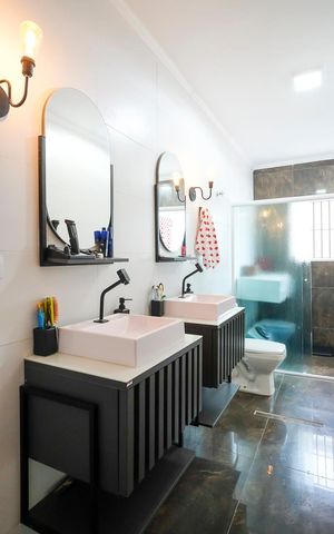 Casa à venda com 442m², 3 quartos e 6 vagasBanheiro