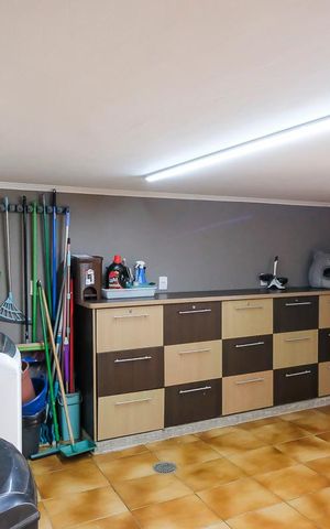 Casa à venda com 442m², 3 quartos e 6 vagasÁrea de serviço
