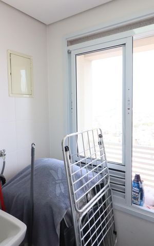 Apartamento à venda com 60m², 2 quartos e 2 vagasCozinha e Área de Serviço
