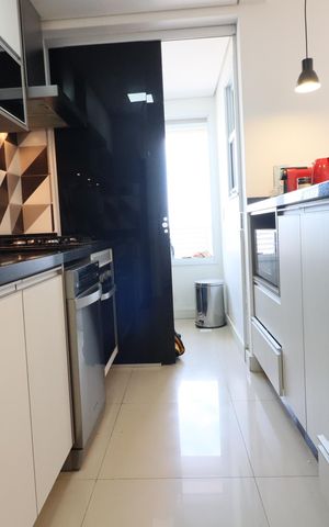 Apartamento à venda com 60m², 2 quartos e 2 vagasCozinha e Área de Serviço