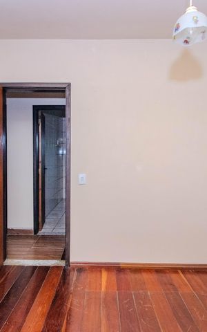 Casa à venda com 181m², 4 quartos e 3 vagas Casa à venda com 181m², 4 quartos e 3 vagasQuarto 3