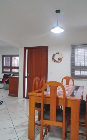 Casa à venda com 150m², 3 quartos e 2 vagasCozinha