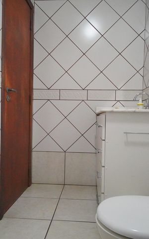 Casa à venda com 150m², 3 quartos e 2 vagasBanheiro 1