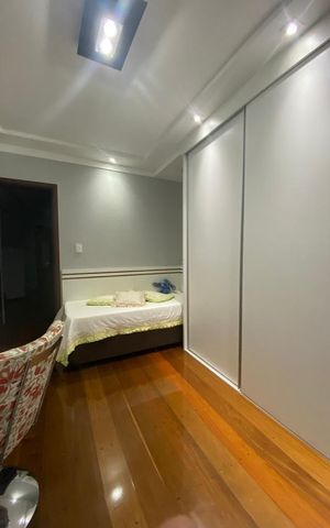 Casa à venda com 380m², 3 quartos e 3 vagas