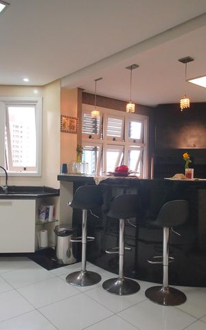 Apartamento à venda com 280m², 3 quartos e 2 vagasCozinha