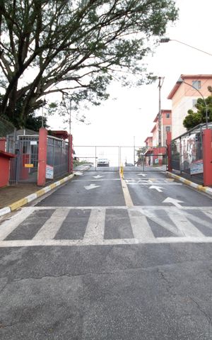 Apartamento à venda com 45m², 2 quartos e 1 vaga Apartamento à venda com 45m², 2 quartos e 1 vagaFachada