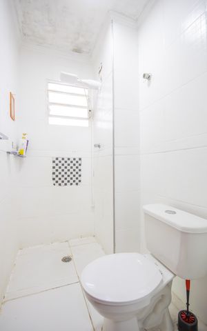 Apartamento à venda com 45m², 2 quartos e 1 vaga Apartamento à venda com 45m², 2 quartos e 1 vagaBanheiro