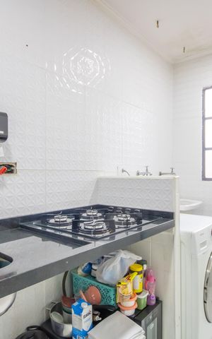 Apartamento à venda com 45m², 2 quartos e 1 vaga Apartamento à venda com 45m², 2 quartos e 1 vagaCozinha e Área de Serviço