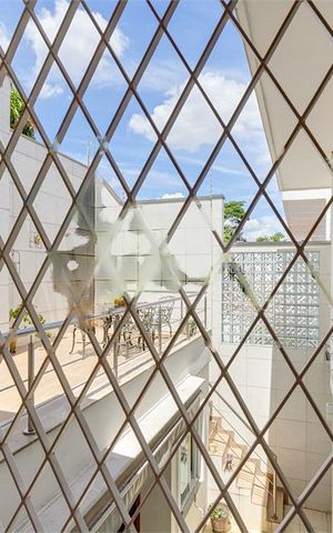 Casa à venda com 260m², 4 quartos e 4 vagas