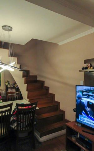 Casa à venda com 80m², 2 quartos e 1 vaga Casa à venda com 80m², 2 quartos e 1 vagaSala