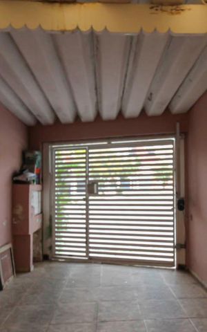 Casa à venda com 80m², 2 quartos e 1 vaga Casa à venda com 80m², 2 quartos e 1 vagaGaragem