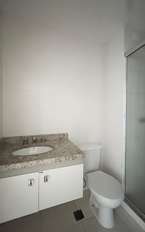 Apartamento à venda com 67m², 2 quartos e 1 vaga Apartamento à venda com 67m², 2 quartos e 1 vagaBanheiro